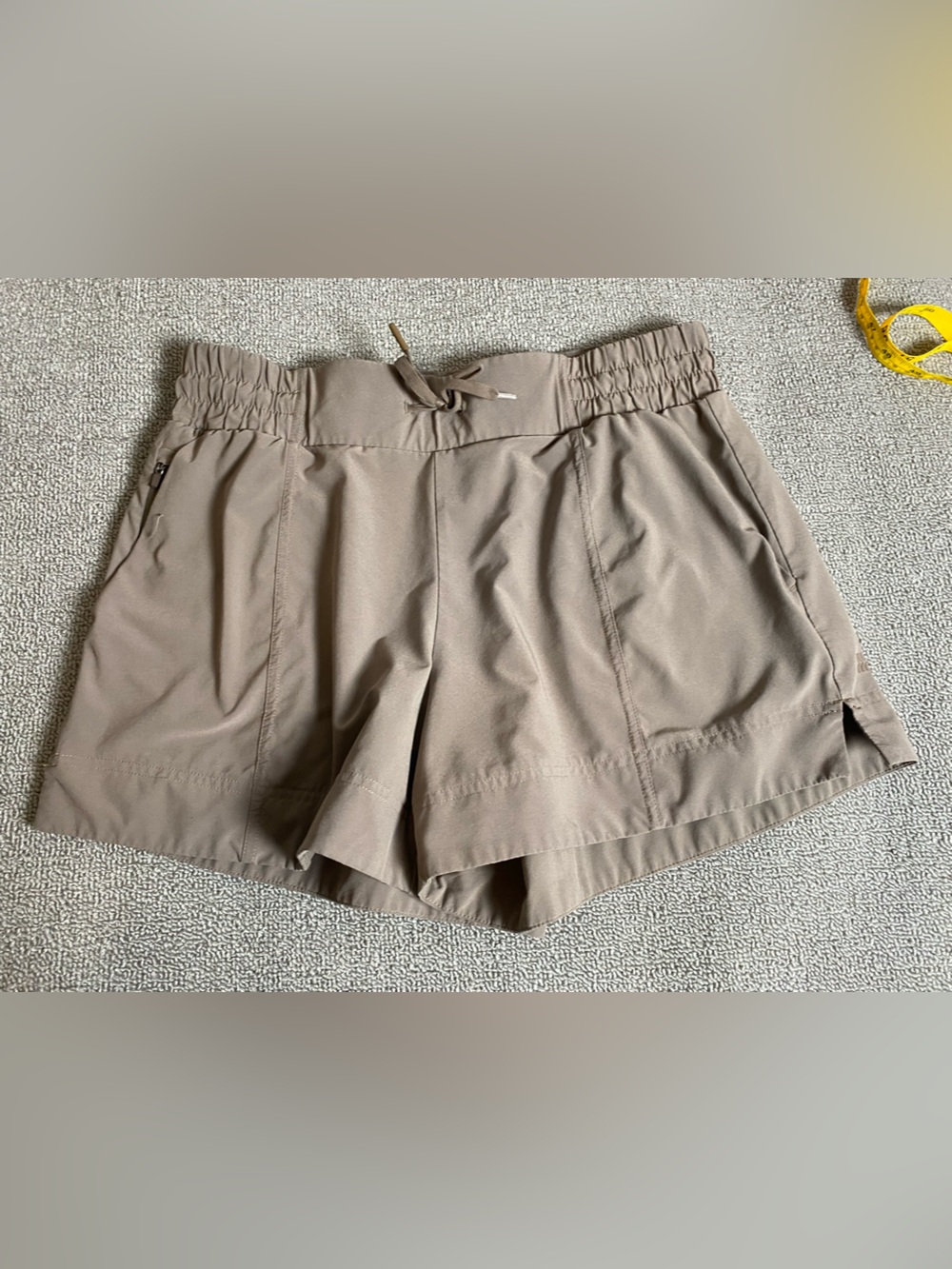 Women's Elastic-Waist Taupe Casual Active Shorts- Gym Athletic Athleisure Yoga
